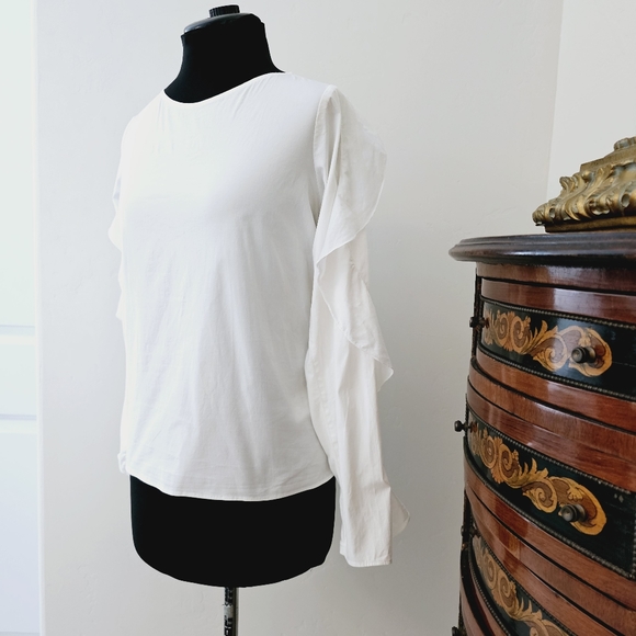 Size 42 Anne Fontaine white ruffled sleeve blouse. - Picture 12 of 13